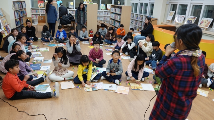 학생들이 수업에 참여하고 있다. (사진=능북초등학교 제공)