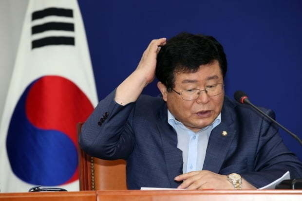 이낙연 캠프 설훈 선대 위원장 (사진 = 연합뉴스 제공)