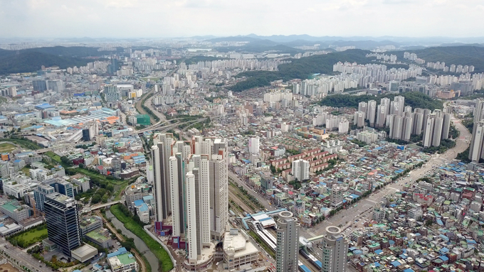 군포시 금정역 중심 좌 공업지역 우공업지역및 주거지역. (사진=군포시 제공)
