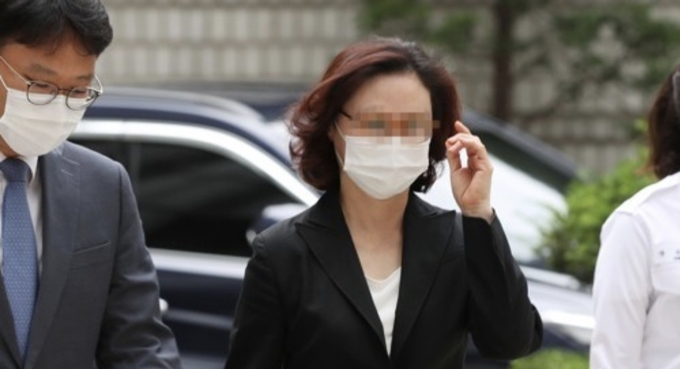 재판에 출석하는 정경심 교수. (사진=연합뉴스)
