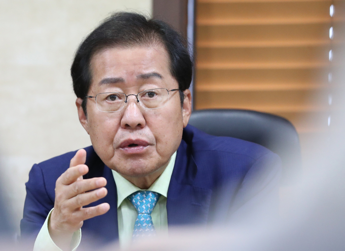 인터뷰 하는 국민의힘 홍준표 대선후보 (사진=연합뉴스/자료사진)