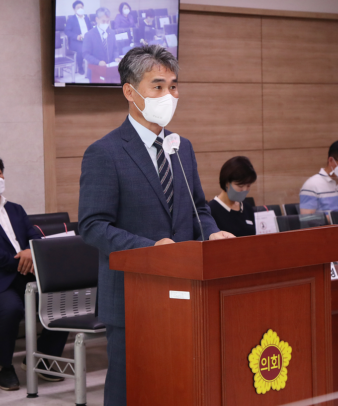 안대성 경기도농수산진흥원장 후보자가 경기도의회 인사청문회에서 발언을 하고 있다(사진=경기도의회 제공)