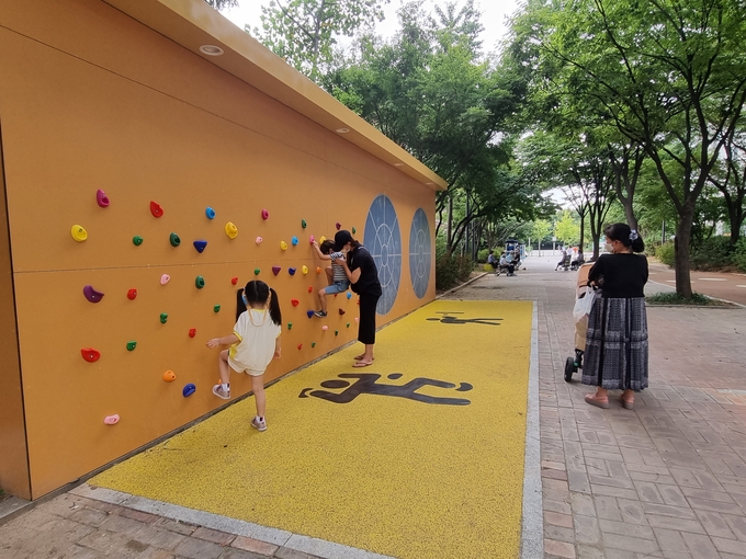 남동구가 만수6동에 조성한 친환경 거리. ( 사진 = 남동구 제공 )