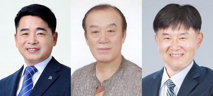 왼쪽부터 송기욱 가평군의회 의원, 장봉익 민주평화통일 가평군협의회장, 김경호 경기도의회 의원. (사진=경기신문 DB)