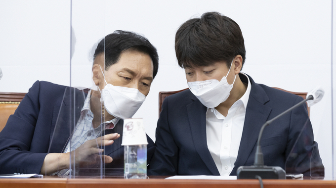 국민의힘 김기현 원내대표(왼쪽)과 이준석 당대표 (사진 = 연합뉴스) 