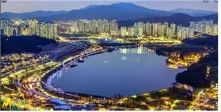 여가·체육형 광교호수 수변공원의 모습(사진=경기도 제공)