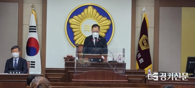 포천시의회 의장 직무대리 송상국 부의장이 개회사를 하고 있다. (사진=문석완 기자)