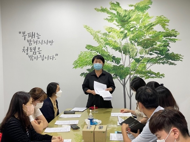 파주운정2동의 새내기 공무원 간담회 모습/파주시제공