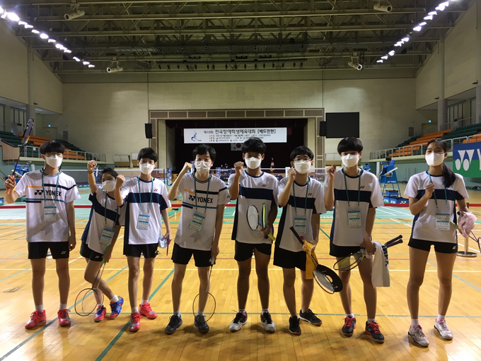 경기도가 제15회 전국장애학생체육대회 배드민턴에서 금메달 4개를 비롯해 은메달 2개, 동메달 5개로 1위를 달성했다. (사진=경기도장애인체육회 제공)
