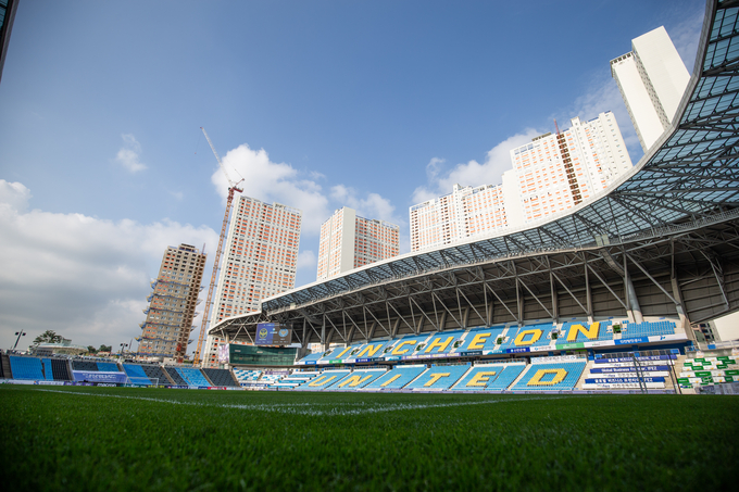 숭의동 축구전용구장 전경.