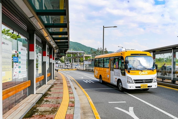 광주시는 민선7기 핵심공약인 마을버스 완전공영제를 확대 추진한다/광주시 제공