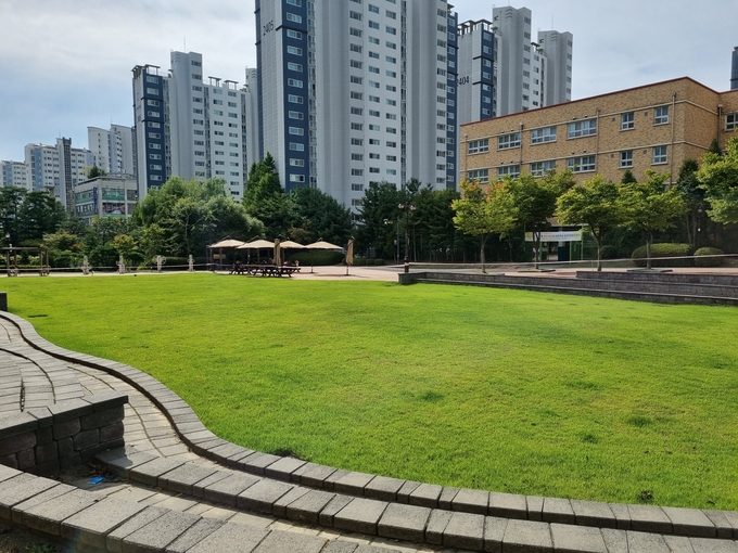 용인시가 특별교부금을 투입해 정비를 완료한 내꽃근린공원의 모습 (사진=용인시 제공)