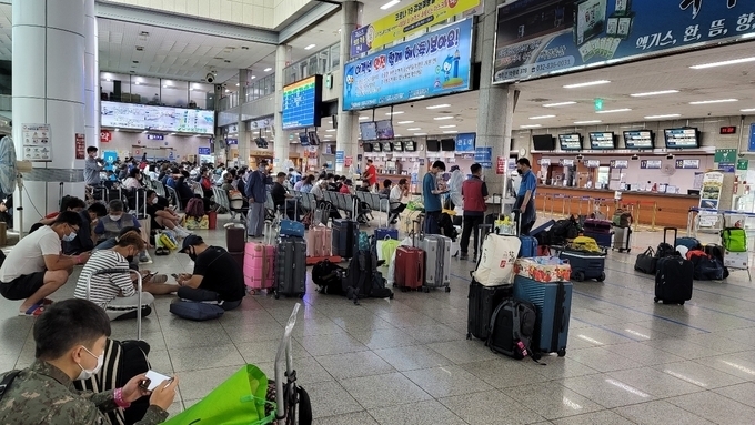 인천 중구의 인천항 연안여객터미널. ( 사진 = 박영재 기자 )
