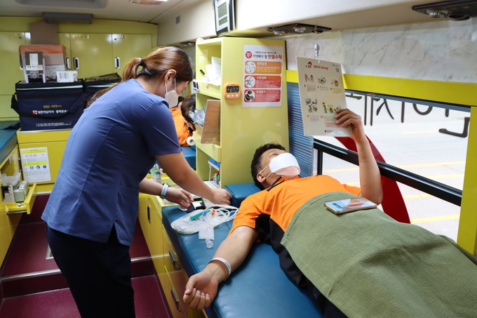 군포소방서가 헌혈운동에 동참하고 있다. (사진=군포소방석 제공)