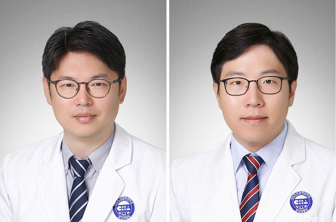 혈액종양내과 전홍재(사진 왼쪽)와 김찬 교수. (사진=분당 차병원 제공)