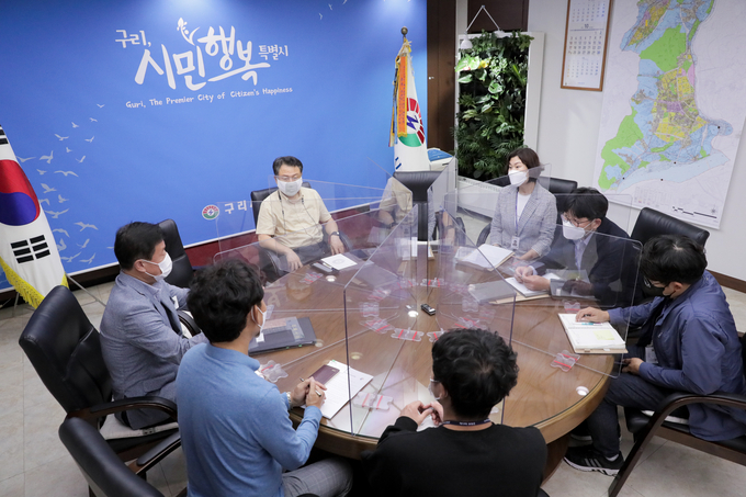 구리남양주교육지원청은 구리시와 학교 신설·증축 사업 시 상수도 원인자부담금 면제를 추진하기로 협의했다.(사진=구리남양주교육지원청 제공)
