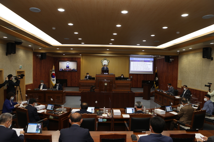 13일 가평군의회 본회의장에서는 제301회 임시회가 열렸다. (사진=가평군의회 제공)