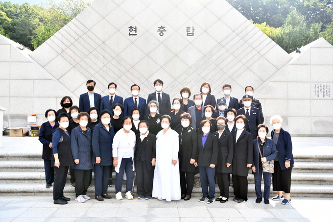 현충탑에서 국가와 민족을 위해 희생한 호국 영령들의 넋을 위로하는 호국영령 위령제를 개최했다. (사진=하남시 제공)