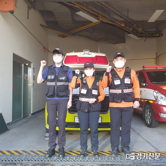 소방장 오종석, 소방사 김해나, 사회복무요원 안성진 사진 (소방서 제공)