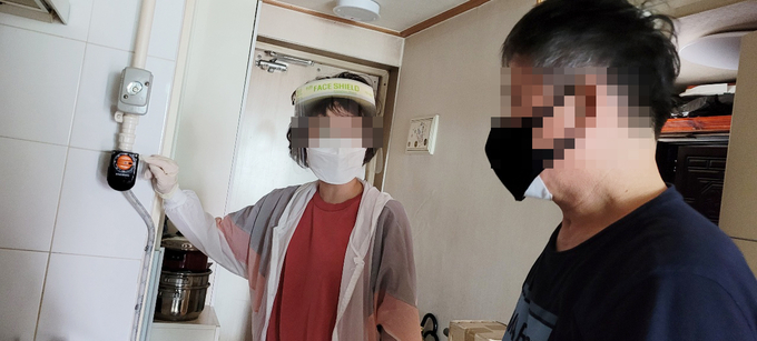 치매 어르신 가정에 설치된 가스안전차단기 모습 (사진=용인시 제공)