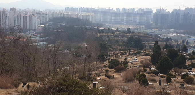 김포시 풍무동 공원묘지 (사진=천용남 기자)