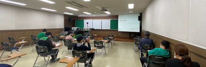 지난 달 14일 수원시에서 진행된 배달노동자 대상 벌점감경연계교육 (사진 = 경기도 제공)