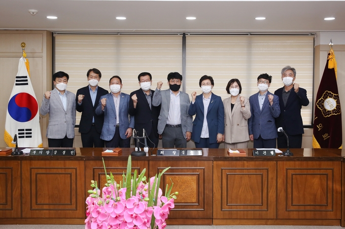 군포시의회가 주관해 ‘고령자와 고령장애인 친화도시 조성을 위한 토론회를 개최했다. (사진=군포시의회 제공)
