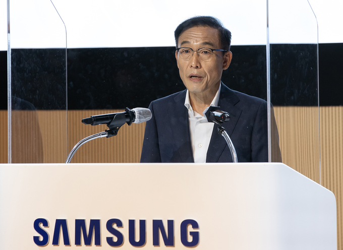 1일 오전 삼성전자 수원 디지털시티에서 열린 창립 52주년 기념식에 참석한 삼성전자 김기남 대표이사 부회장의 모습. (사진=삼성전자)