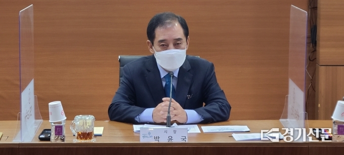 박윤국 포천시장이 인사말을 하고 있다. (사진=문석완 기자)