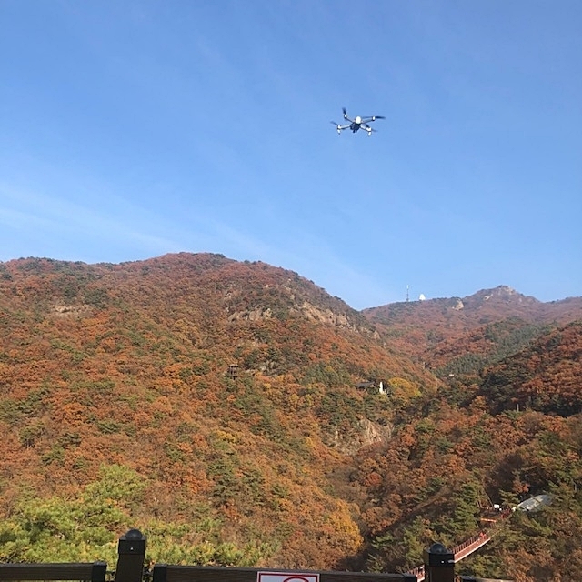 파주시가 국가안전대진단을 하면서 감악산 출렁다리 등에 대해 드론을 활용하고 있다. (사진=파주시 제공)