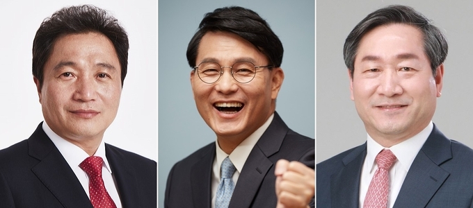 왼쪽부터 윤석열 국민캠프의 이학재 정무특보, 윤상현 총괄특보단장, 유정복 공동선대위원장.