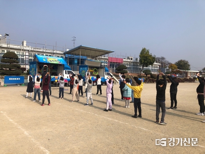 경기도체육회가 '스포츠박스'를 운영하는 모습. (사진=경기도체육회 제공)