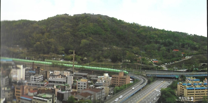 문학산 전경.