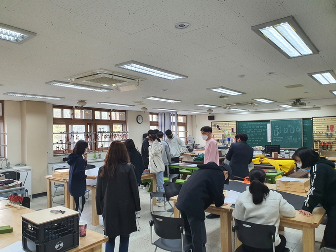 메이커 스페이스 운영장면(사진=오산시 제공)