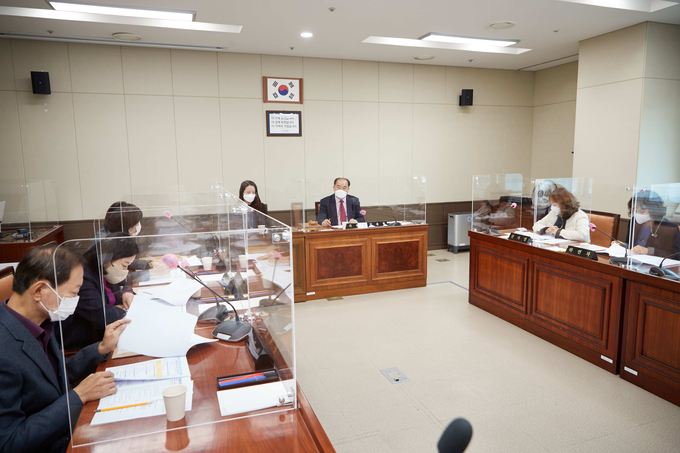 15일 열린 용인시의회 운영위원회 (사진=용인시의회 제공)
