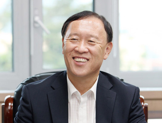 김성기 가평군수. 김 군수는 3선 연임 제한에 걸려 내년 지방선거에 출마할 수 없다. (사진=가평군 제공)