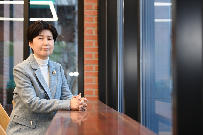 백혜련 국회의원이 지난 17일 경기신문 본사에서 '김대훈의 뉴스토크'에 출연해 인터뷰를 하고 있다. (사진 = 조병석 기자)