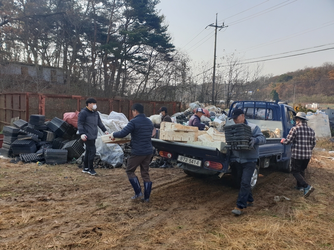 농협 화성시지부-남양농협, 농촌 영농폐기물 수거 봉사 활동 농협 화성시지부-남양농협, 농촌 영농폐기물 수거 봉사 활동