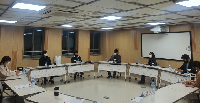 연천교육지원청이 학교폭력 예방 유관기관 협력지원단 협의회를 진행하고 있다. (사진=연천교육지원청 제공)