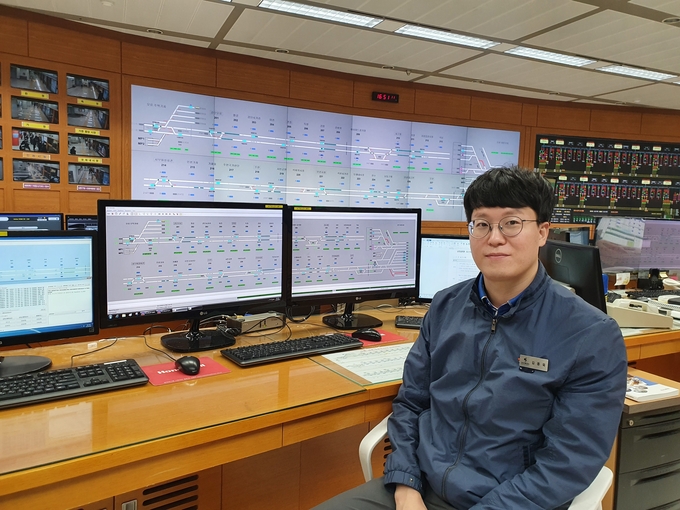 인천교통공사 2021 최우수 관제사에 선정된 김동욱 관제사. ( 사진 = 인천교통공사 제공 )