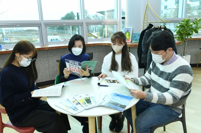 구리시 시정소식지 ‘구리소식’지에 대한 구리시민들의 만족도가 매우 높은 것으로 나타났다고 구리시가 밝혔다.(사진=구리시 제공)