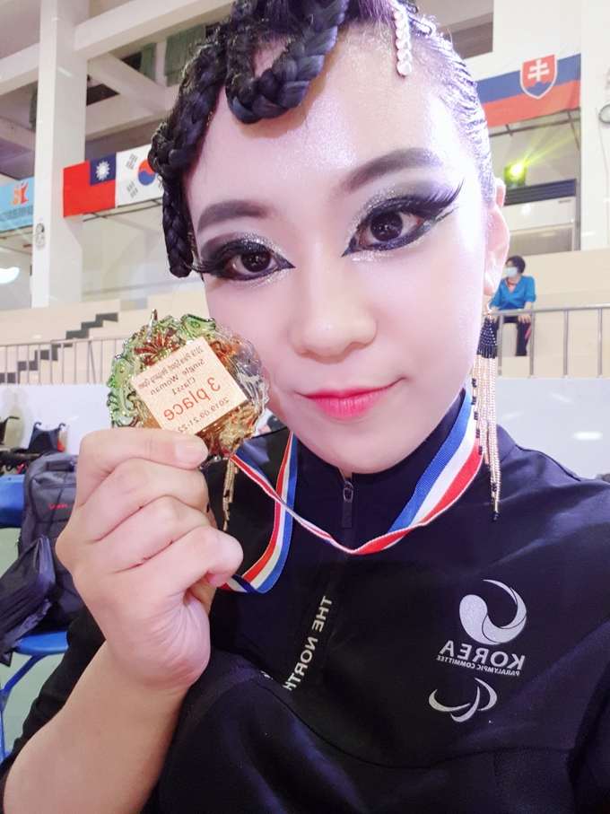 2019년 대만에서 열린 국제대회에서 싱글5종목 부문 3위를 차지한 채수민 선수. (사진=채수민 제공)