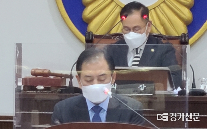 박윤국 포천시장이 시정 연설하고 있다. (사진=문석완 기자)