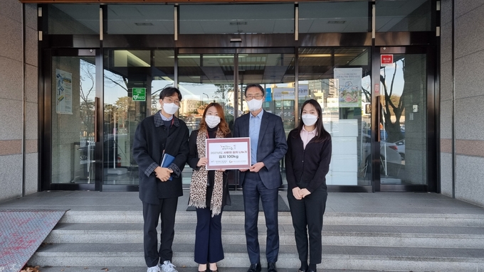 한국농어촌공사 경기지역본부(본부장 이승재)가 1일 김장 봉사를 진행했다. (사진=한국농어촌공사 경기지역본부 제공)