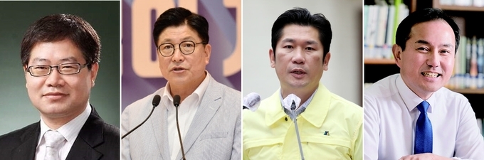 왼쪽부터 고보선 인천교육과학정보원장, 도성훈 인천시교육감, 서정호 인천시의원, 임병구 석남중 교장.