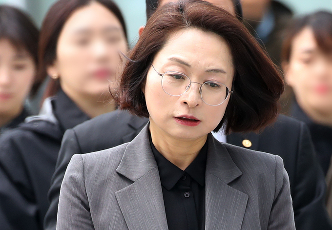 검찰은 지난달 30일 자신을 수사하던 경찰관에게 수사 기밀을 넘겨받고 그 대가로 청탁을 들어준 혐의로 은수미 성남시장을 기소했다. (사진=연합뉴스 제공)