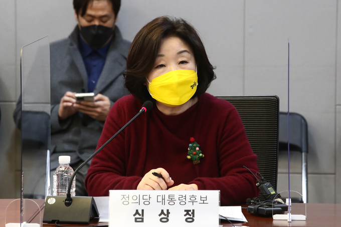 정의당 심상정 대선 후보가 13일 오전 국회 의원회관에서 열린 스타트업 미래의숲 1차포럼 '위기의 대학, 공유경제를 만나다'에서 인사말을 하고 있다. (사진=국회사진기자단/연합뉴스)