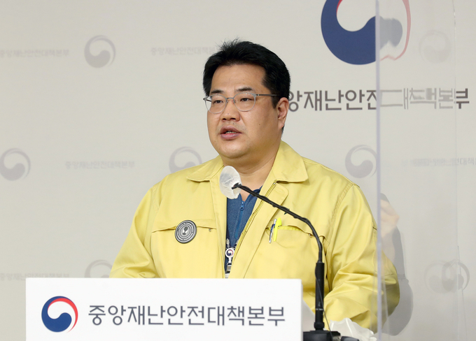 코로나19 대응 정례브리핑하는 손영래 사회전략반장 (사진=보건복지부 제공)