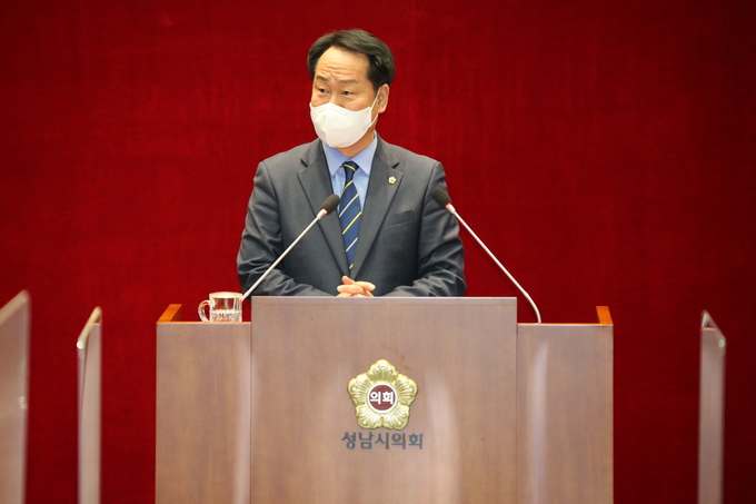 본회의장에서 정윤 의원이 발언하고 있다. (사진=정윤 의원실 제공)