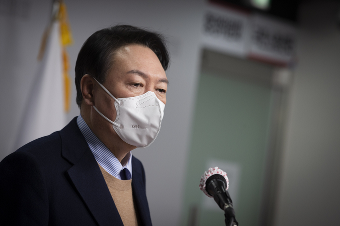국민의힘 윤석열 대선 후보가 24일 서울 여의도 중앙당사에서 박근혜 전 대통령 특별사면에 대한 입장을 발표하고 있다. (사진=국회사진기자단/연합뉴스)